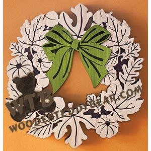 Autumn or Fall Wreath #2 fretwork scroll saw pattern |The Wooden Teddy Bear