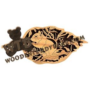 Forest Leaf Chipmunk fretwork scroll saw pattern | The Wooden Teddy Bear